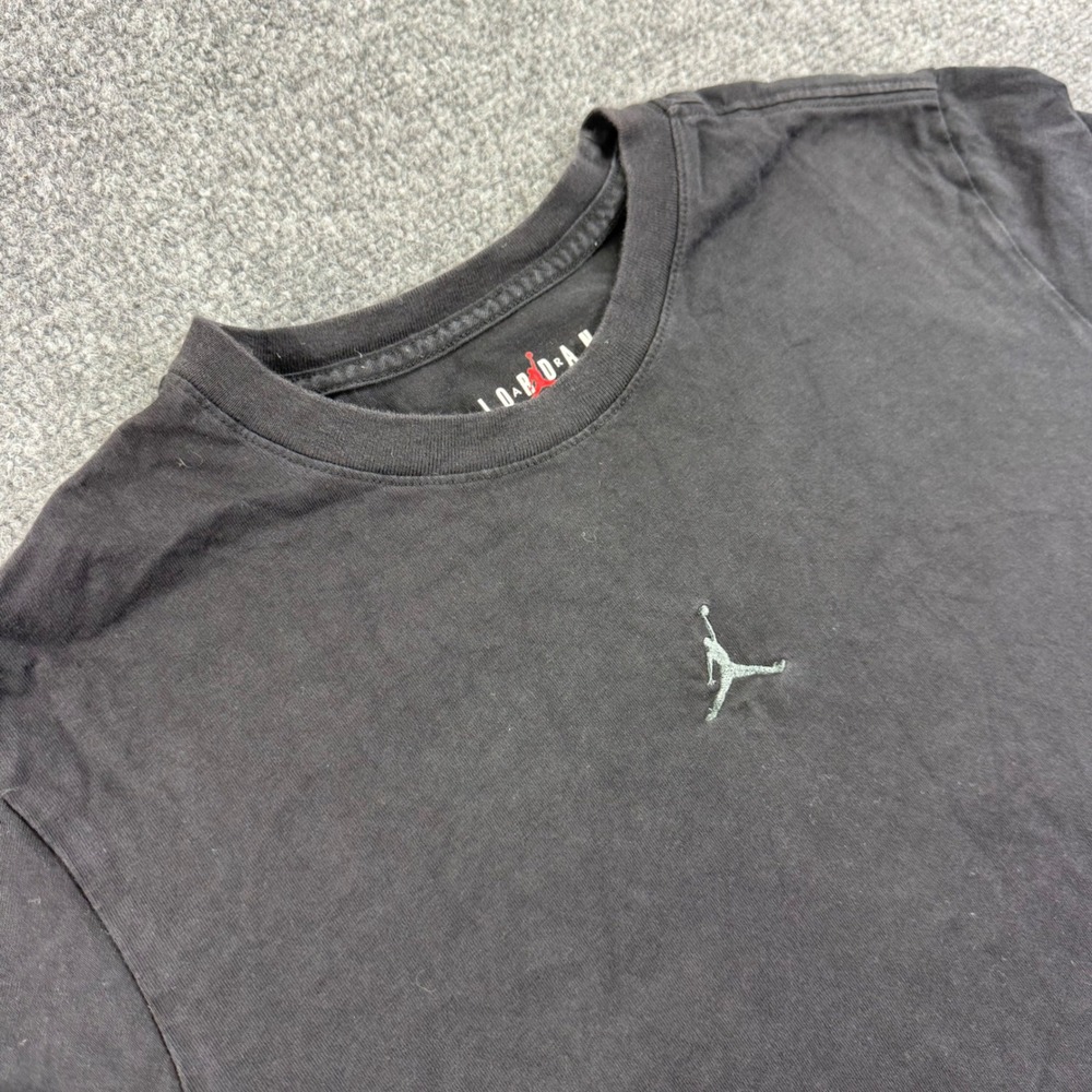 Jordan Graphic T-Shirt Medium Black Air Jordan 1 Sneaker Print Mens